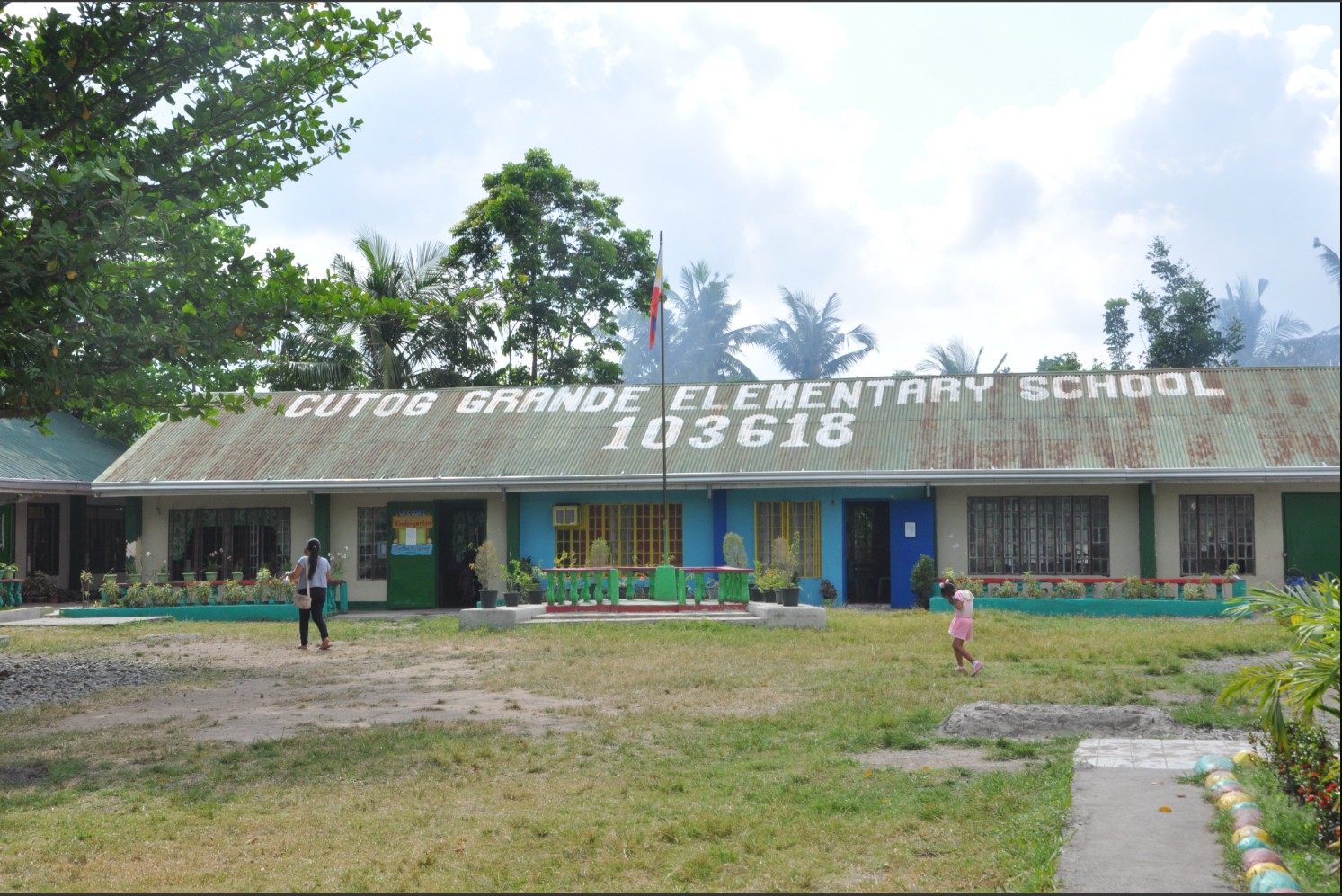 Cutog Grande Elementary School
